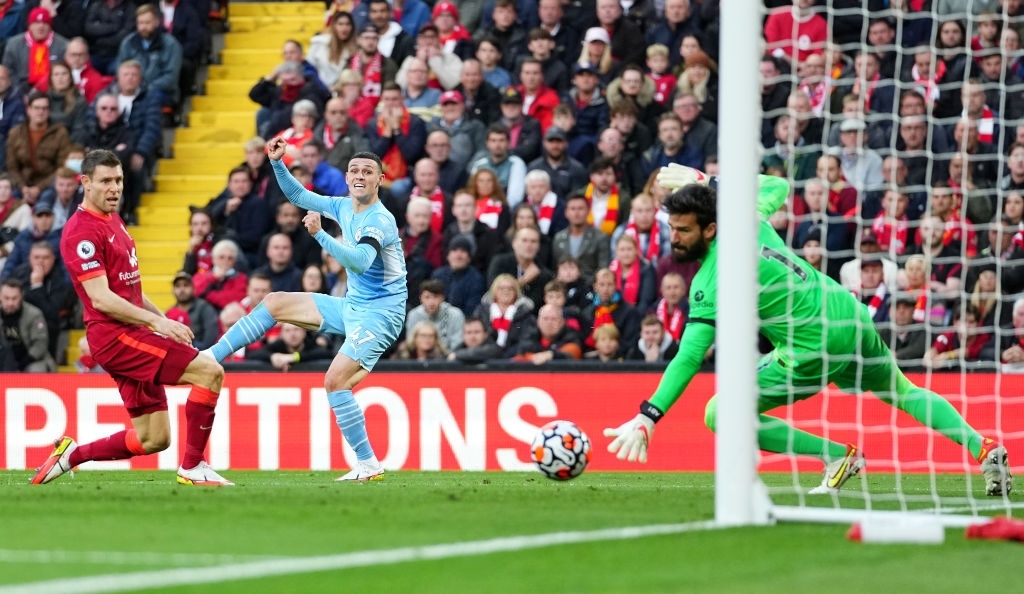 Liverpool 2-2 Man City: Salah rực sáng nhưng không thể giúp Liverpool giành 3 điểm trên sân nhà - Ảnh 8.