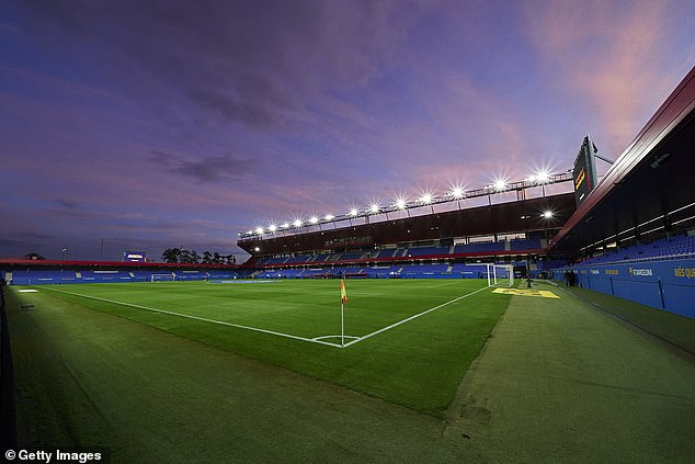Barcelona dự tính sử dụng sân Johan Cruyff và nâng số ghế lên 50.000