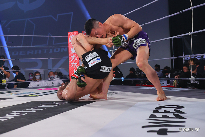 Huyền thoại MMA Nhật Bản khiến đối thủ giải nghệ sau đòn khóa bẻ gãy tay - Ảnh 3.
