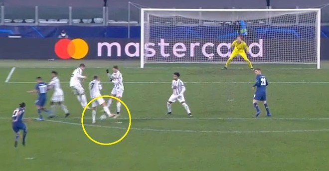 Lộ video Ronaldo và đồng đội cãi nhau như mổ bò ở Juventus - Ảnh 1.