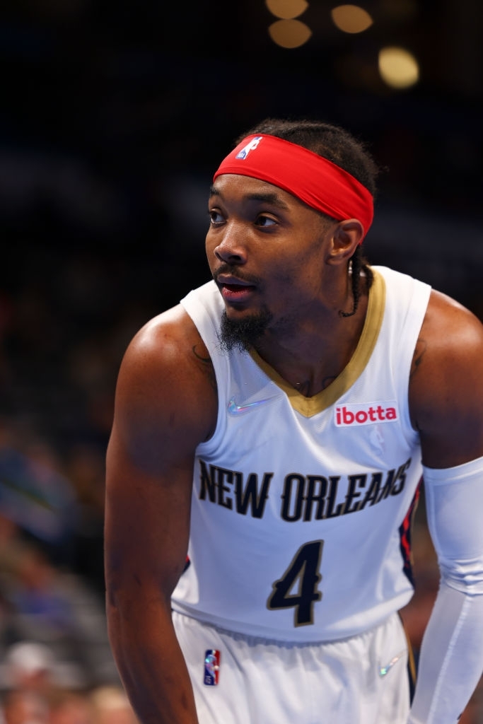Devonte Graham giúp New Orleans Pelicans thắng không tưởng Thunder bằng cú ném lập kỷ lục NBA - Ảnh 3.