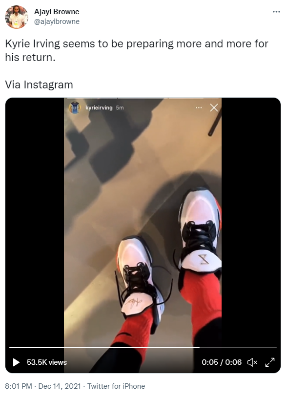 Kyrie Irving diện giày thửa trên Instagram, dân tình đồn đoán về sự trở lại của sao Brooklyn Nets - Ảnh 1.