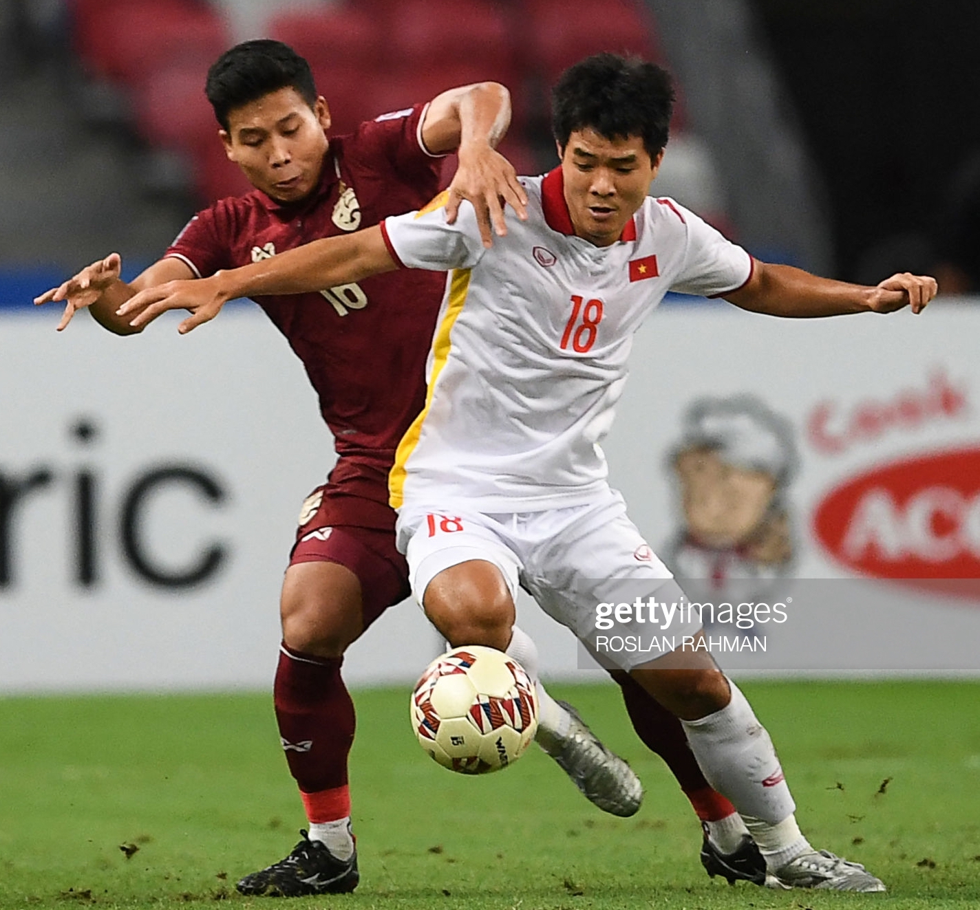 Đức Chinh khuyên Văn Toàn về cấy tóc sau khi dừng bước tại bán kết AFF Cup 2020 - Ảnh 3.