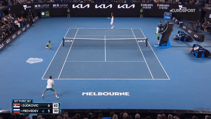 Novak Djokovic &quot;hủy diệt&quot; Medvedev để lần thứ 9 vô địch Australian Open - Ảnh 5.