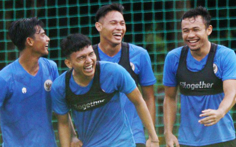 ĐT Indonesia chơi "bài dị" trước vòng loại World Cup: Đá giao hữu với CLB của KOLs và ngôi sao giải trí?