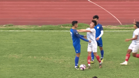 Cầu thủ Nam Định và Phú Thọ đánh nhau trong trận giao hữu - Ảnh 1.