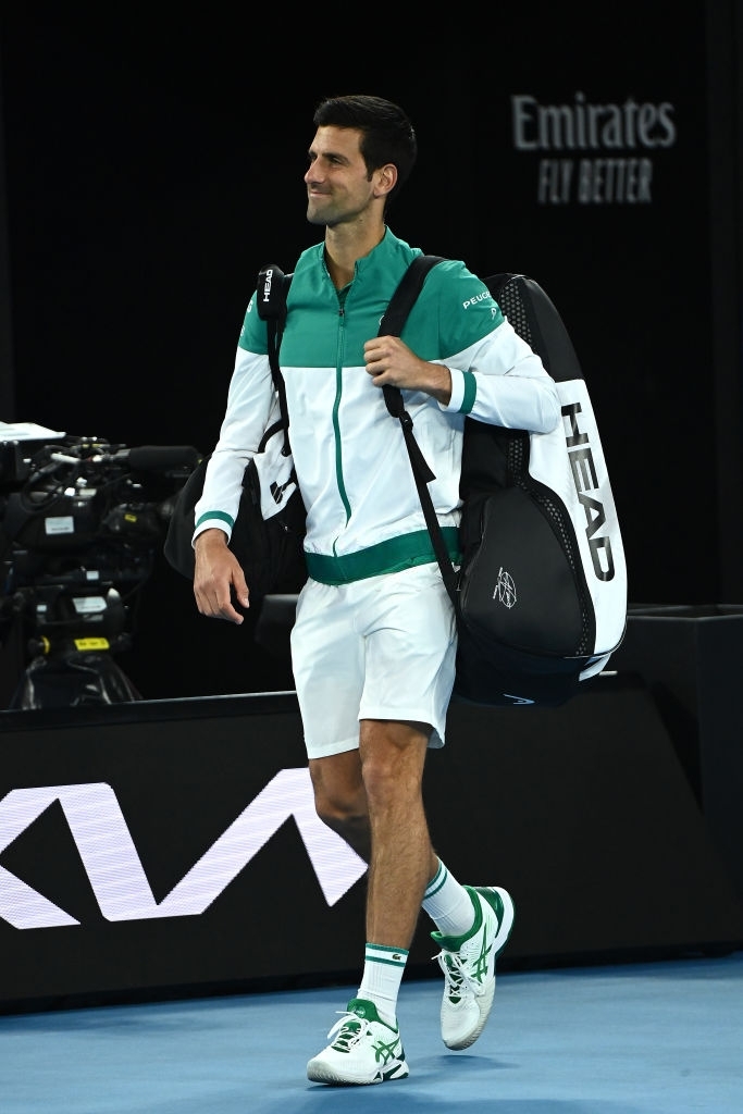 Novak Djokovic ra quân thuận lợi ở Australian Open - Ảnh 2.