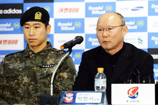 Học trò cũ của HLV Park Hang-seo bứt tốc như Ronaldo ở tuổi 36 và cứu thua khó tin  - Ảnh 3.