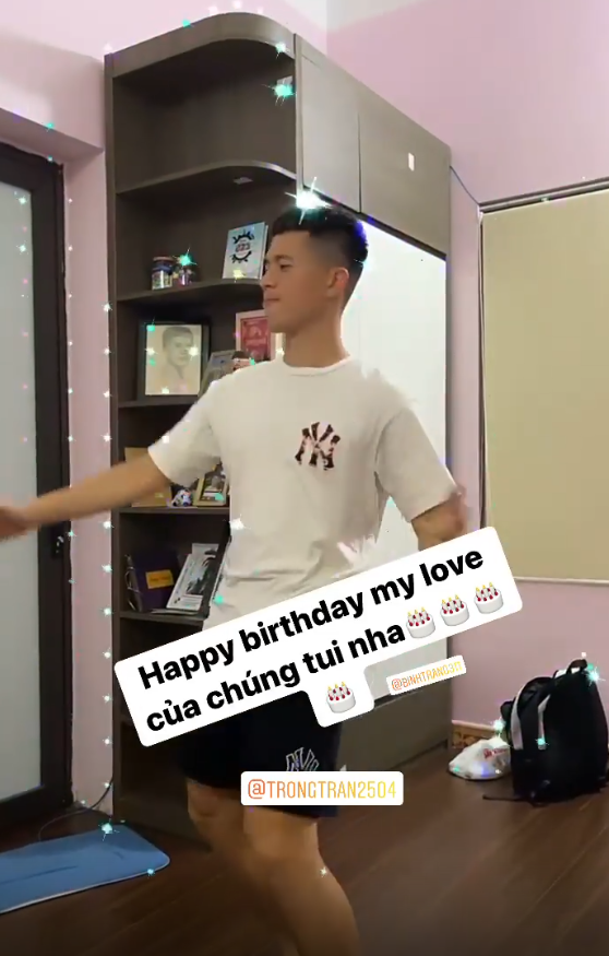 Bạn gái đăng video &quot;cơ trưởng&quot; Đình Trọng quẩy cực hài trong ngày sinh nhật  - Ảnh 2.
