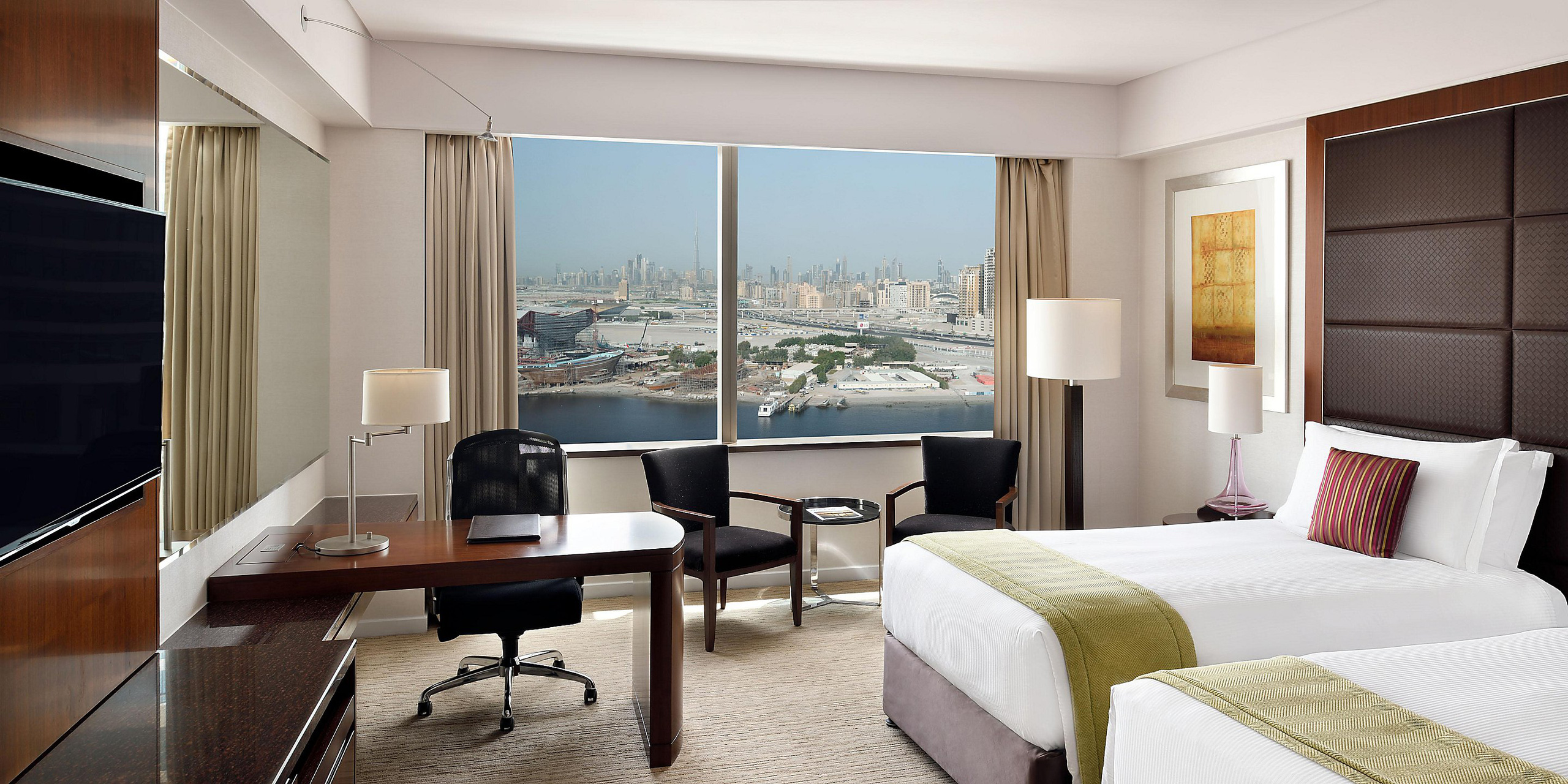 Crowne plaza jumeirah dubai 5