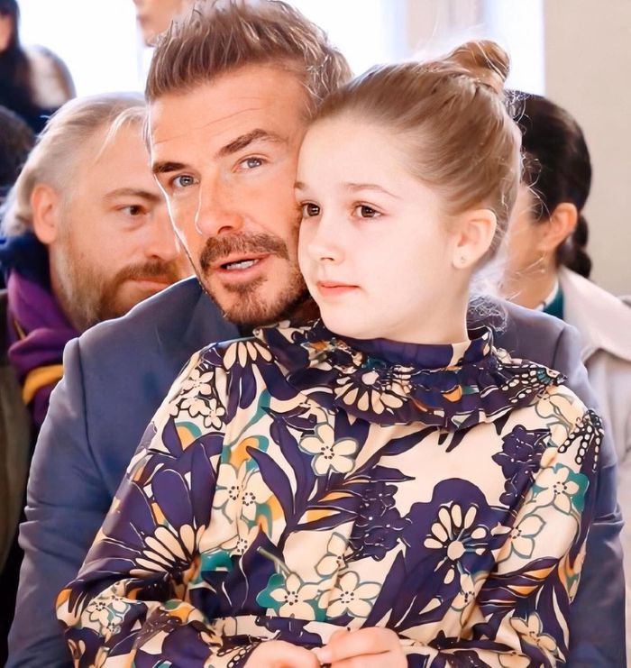 David Beckham tận tay chuẩn bị bữa trưa cho cô con gái út, fan tan chảy khi thấy món ăn của ông bố &quot;quốc dân&quot; - Ảnh 3.