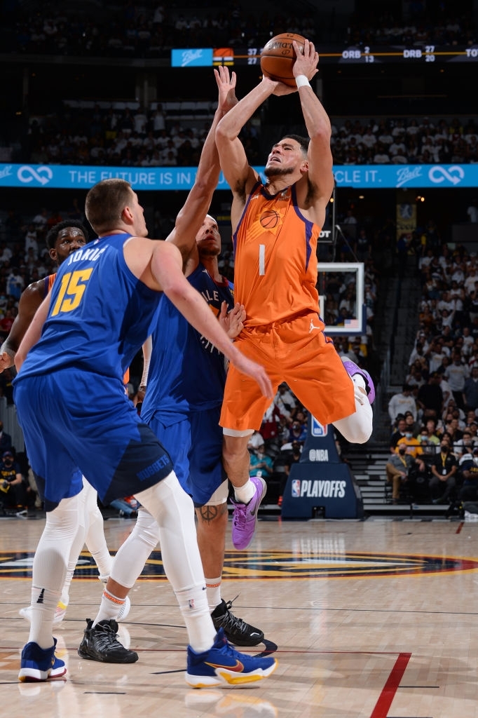 Hàng công hủy diệt đưa Phoenix Suns chiếm thế thượng phong trước Denver Nuggets - Ảnh 2.