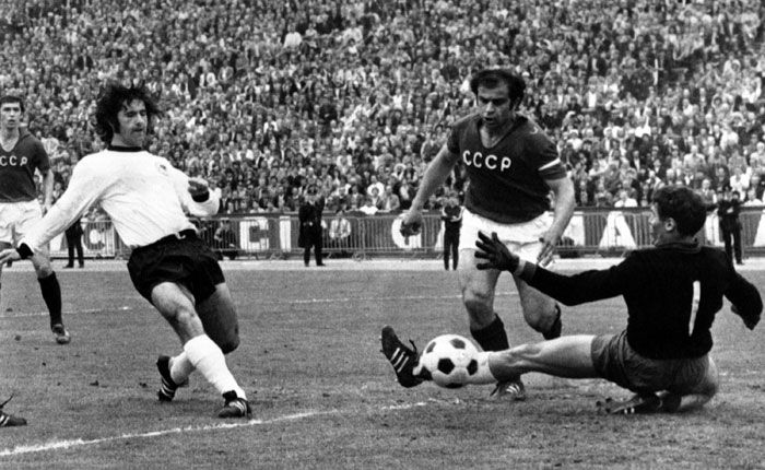 Euro 1972: kỳ Euro xuất sắc của người Đức, hoàng đế Beckenbauer và máy dội bom Gerd Mueller tỏa sáng - Ảnh 4.
