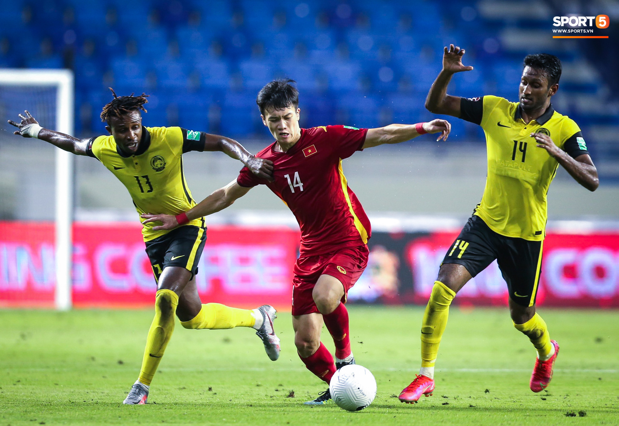 Thống kê ấn tượng: Quang Hải tạo ra nhiều cơ hội ghi bàn nhất vòng bảng AFF Cup 2020 - Ảnh 2.