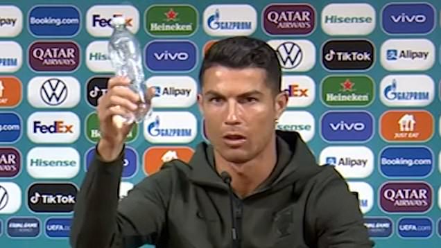 Đồng đội tiết lộ thực đơn cố định được Ronaldo sử dụng mỗi ngày: Không có Coca Cola - Ảnh 1.