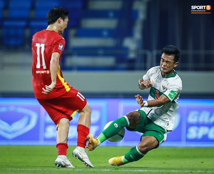 [Trực tiếp từ UAE] Buổi tập đầu tiên của tuyển Việt Nam sau trận gặp Indonesia: Tuấn Anh, Văn Toàn cùng có mặt - Ảnh 15.