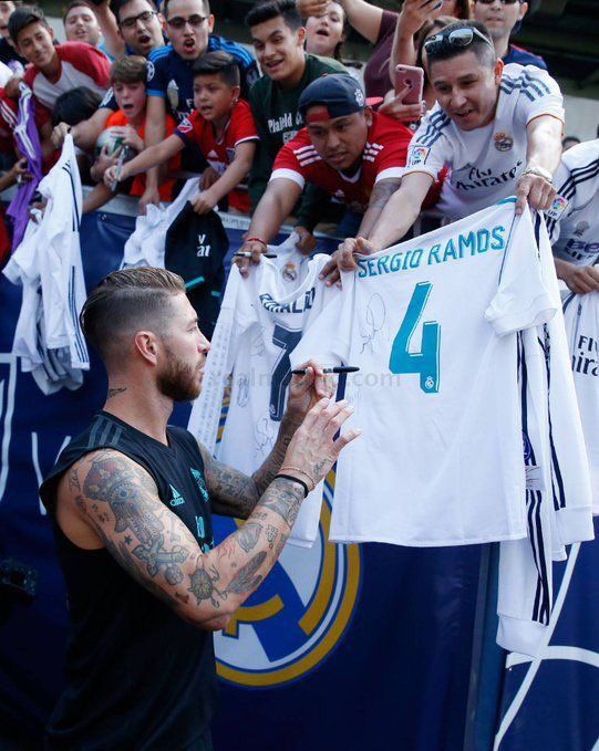 Không cầu thủ nào ở Real Madrid dám nhận lại áo số 4 của Sergio Ramos - Ảnh 3.