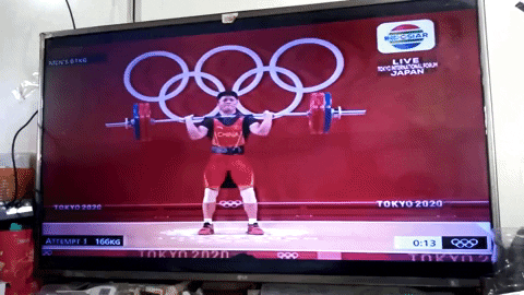 Đô cử Trung Quốc phá 2 kỷ lục Olympic khiến tất cả kinh ngạc vì nâng tạ bằng 1 chân - Ảnh 1.