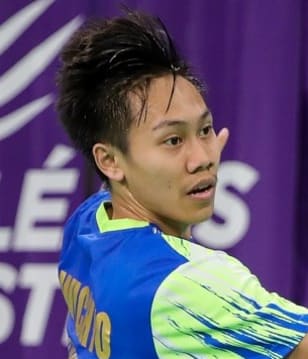 Nguyễn Tiến Minh chính thức chia tay Olympic Tokyo khi không thể giành chiến thắng trước tay vợt trẻ hơn 15 tuổi  - Ảnh 2.