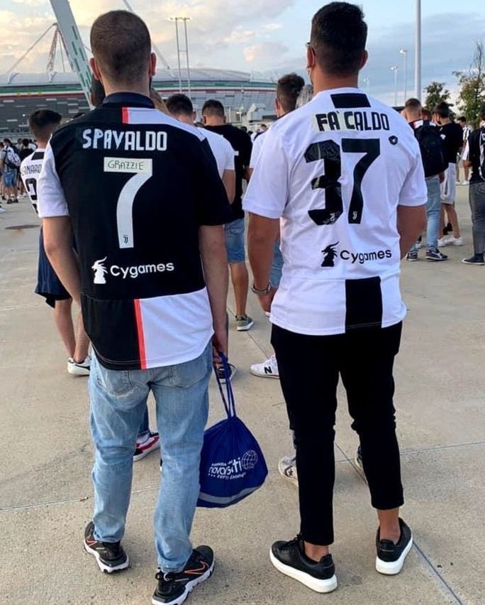 Fan trưng biển “Ai cần Ronaldo?”, Juve thua muối mặt trước Empoli - Ảnh 3.