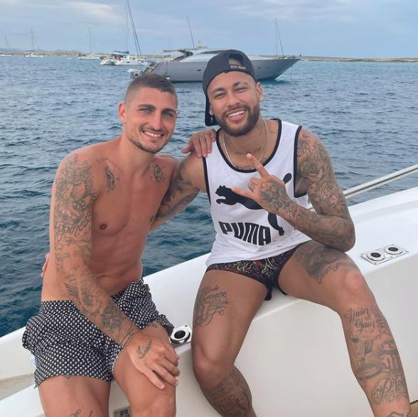 Neymar cặp kè người yêu cũ trên du thuyền hạng sang trong kỳ nghỉ hè ở Ibiza     - Ảnh 6.