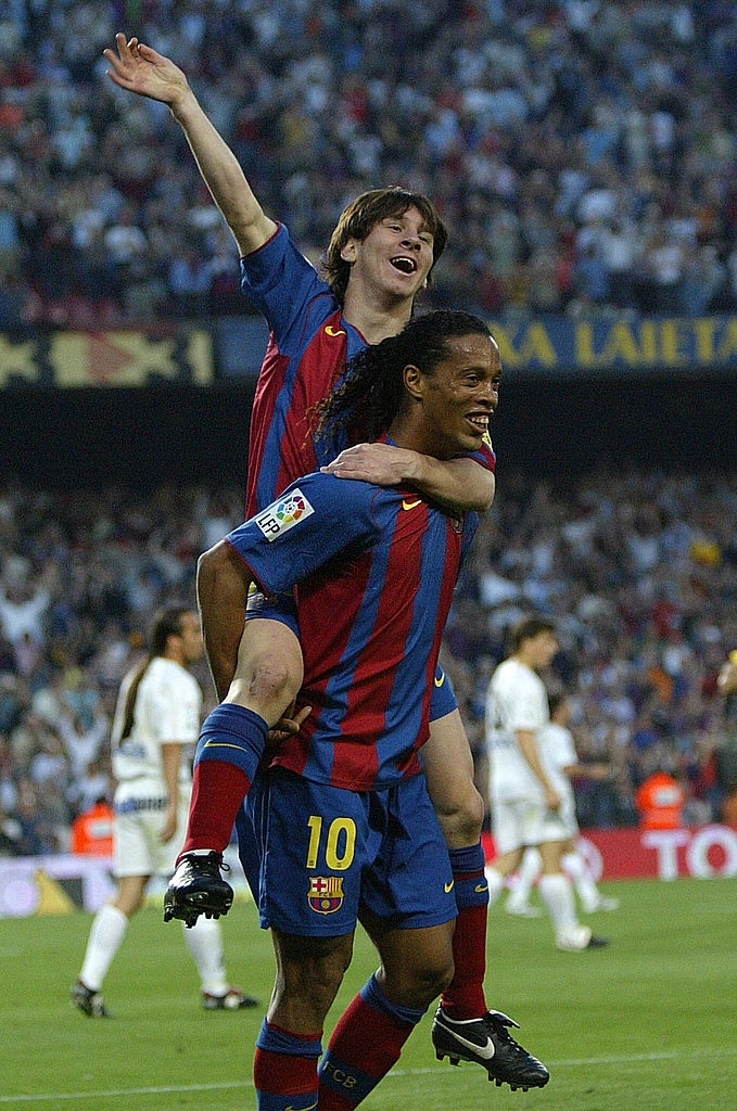 30 khoảnh khắc đáng nhớ nhất của Messi trong màu áo Barcelona - Ảnh 5.