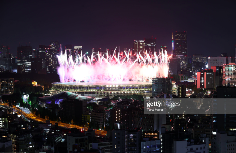 Nổi hết da gà trước màn trình diễn Dòng sông ngân hà huyền ảo trong lễ bế mạc Olympic 2020 - Ảnh 14.