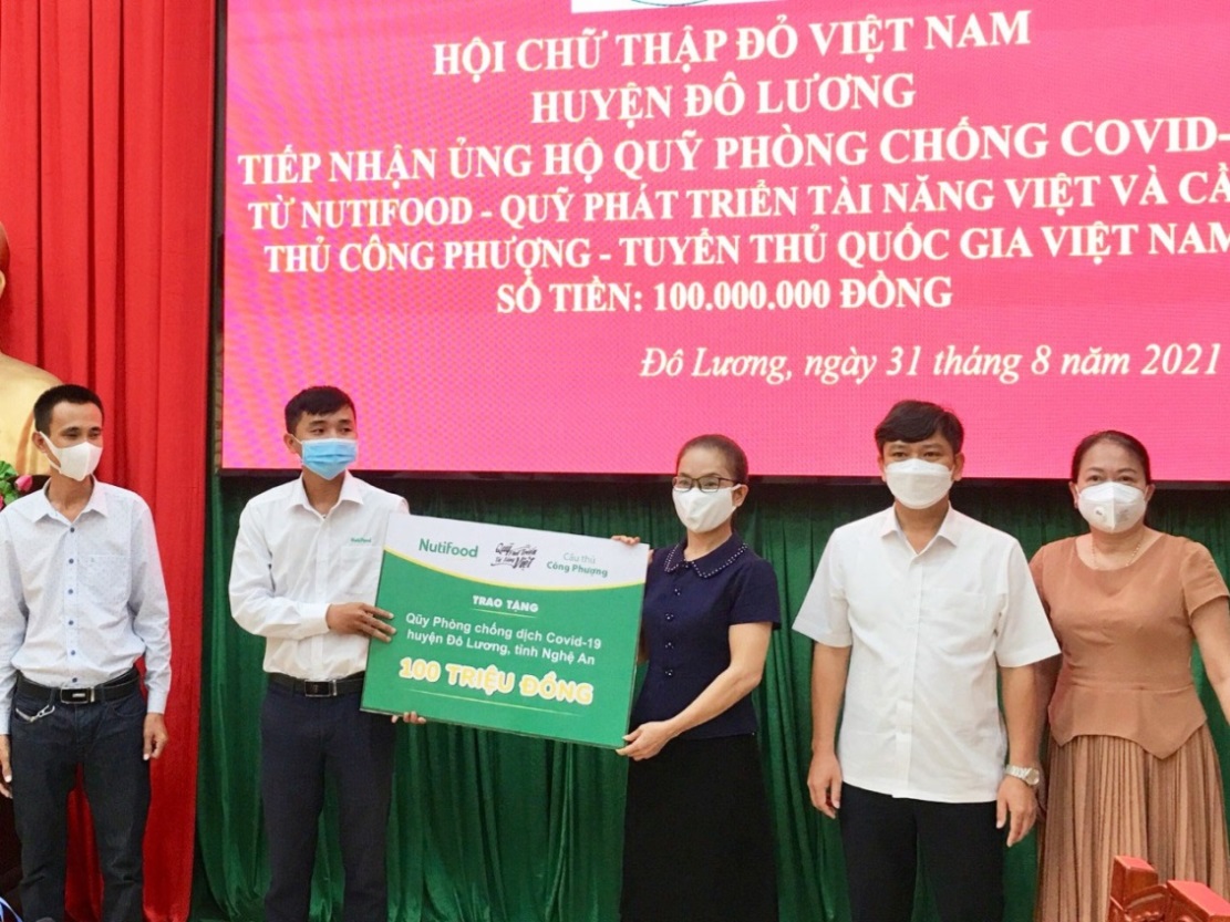 Quỹ Phát triển Tài năng Việt và Công Phượng đồng hành “từ xa” cùng quê nhà chống dịch - Ảnh 1.