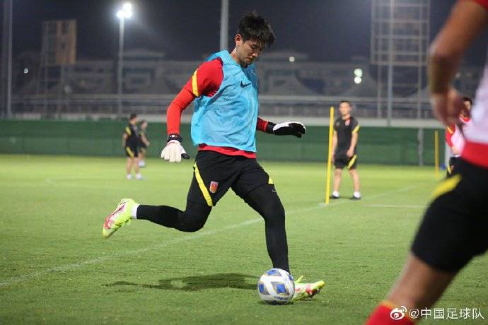 Truyền thông Trung Quốc chỉ ra lợi thế của tuyển Việt Nam khi thi đấu ở UAE - Ảnh 1.