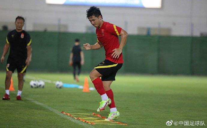 Truyền thông Trung Quốc chỉ ra lợi thế của tuyển Việt Nam khi thi đấu ở UAE - Ảnh 2.