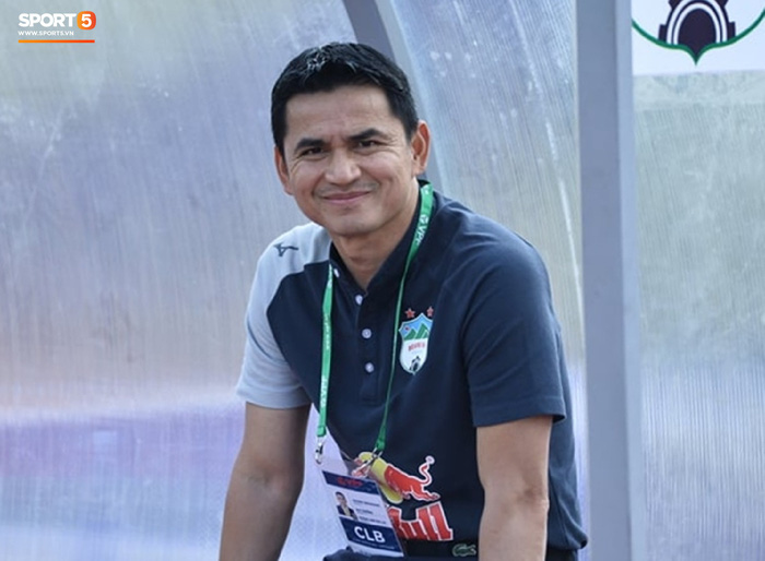 HLV Kiatisuk cam kết tương lai với HAGL, muốn Thái Lan và Việt Nam chạm trán ở chung kết AFF Cup  - Ảnh 1.