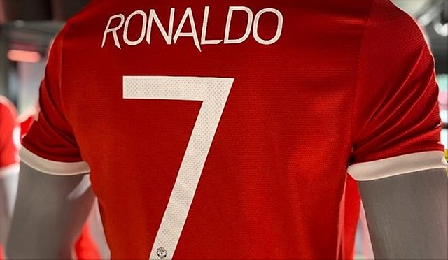  Ajax phải ngừng sản xuất áo đấu vì hiệu ứng Ronaldo - Ảnh 2.
