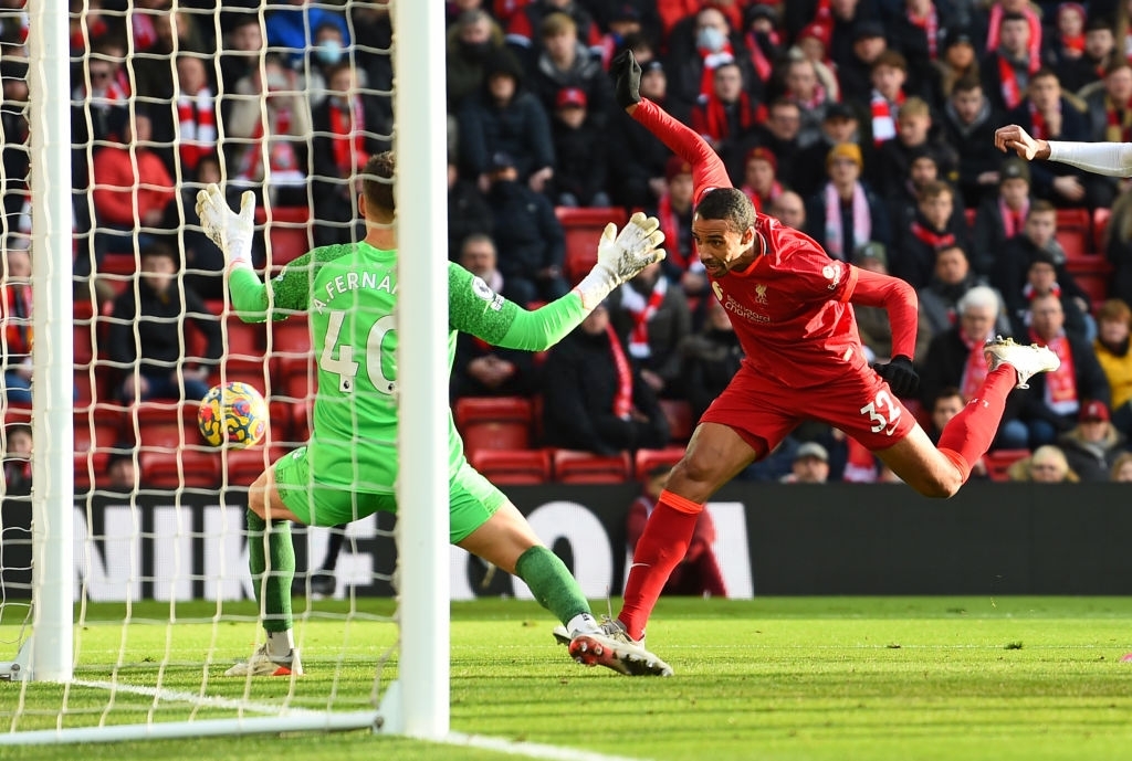 Sao Nhật Bản ghi bàn đúng ngày đặc biệt, Liverpool tạm quên Salah - Mane bằng chiến thắng đậm - Ảnh 3.
