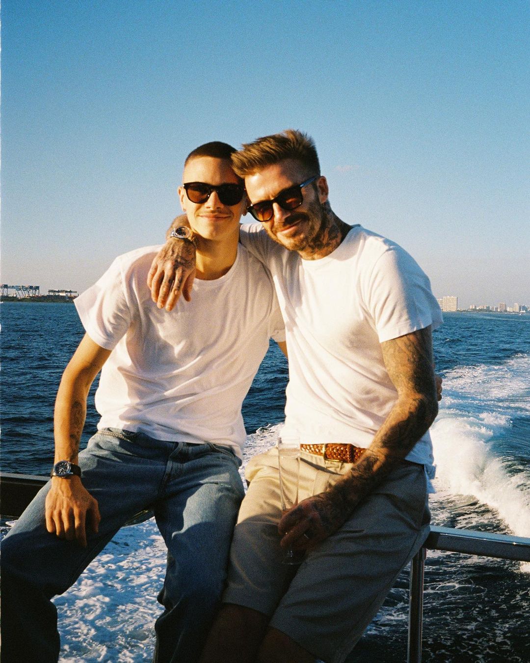 Beckham tậu du thuyền xịn xò, thưởng ngay cho gia đình chuyến du ngoạn biển - Ảnh 6.