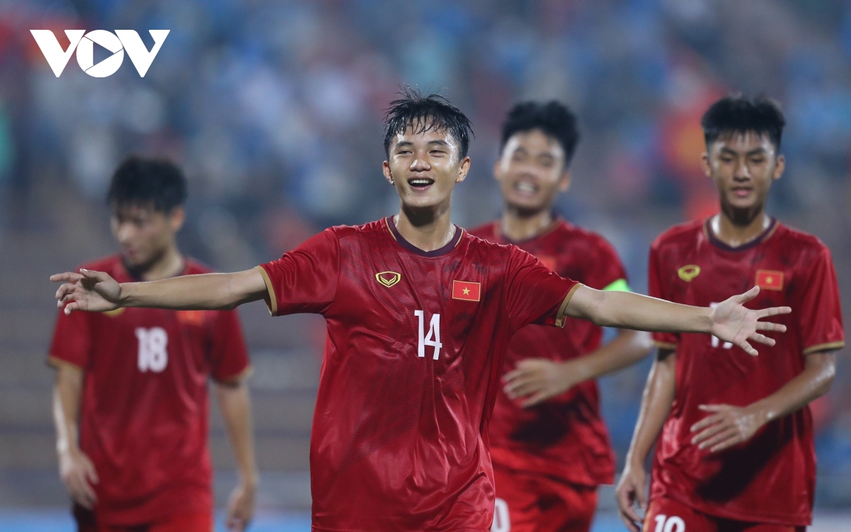 U17 Việt Nam thắng đậm Thái Lan, giành vé dự VCK châu Á: Niềm tin vào tương lai - Ảnh 1.