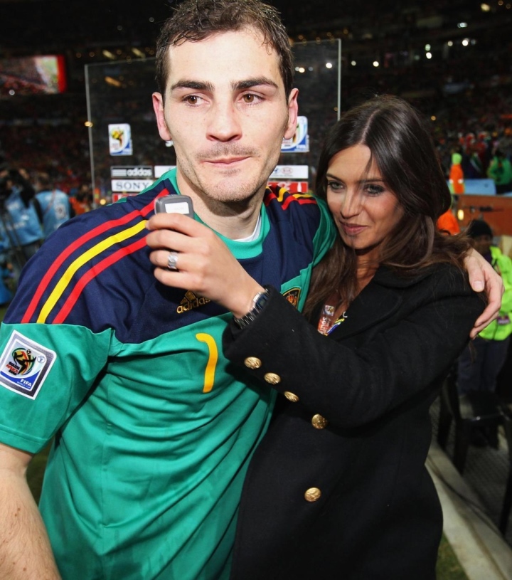 Ngắm vợ cũ tài sắc vẹn toàn của Iker Casillas - Ảnh 3.