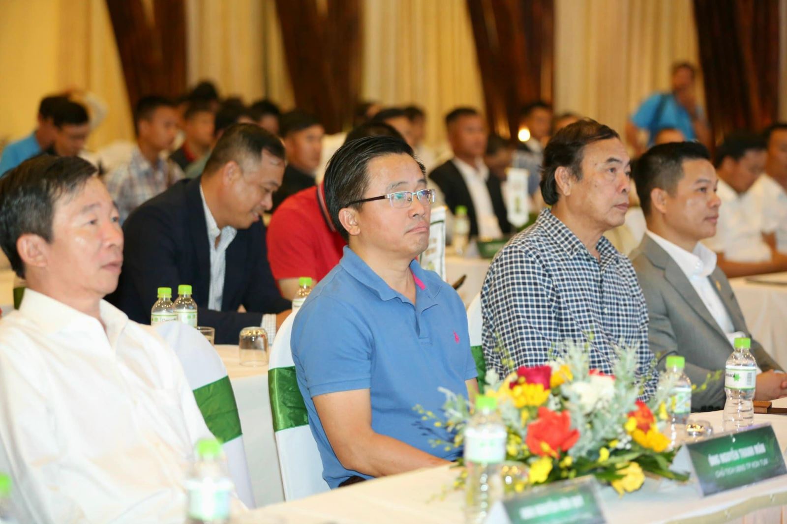 CLB HAGL lên tiếng sau án phạt cảnh cáo từ Liên đoàn bóng đá Việt Nam - Ảnh 1.