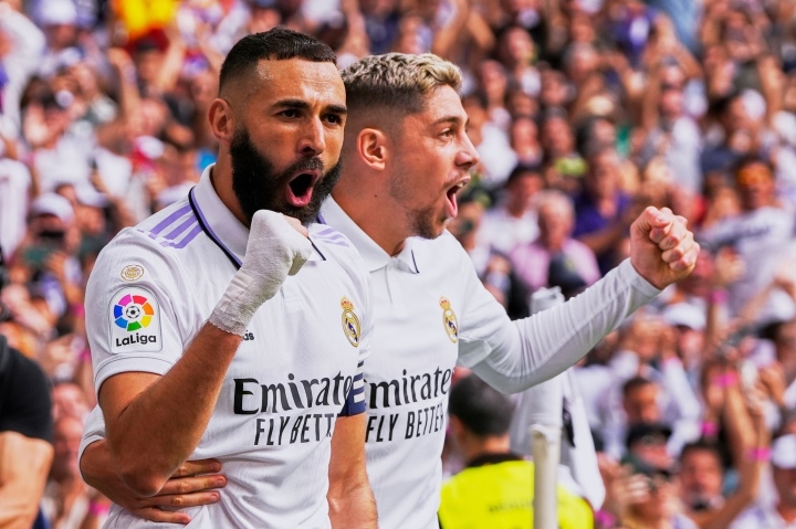 Đánh bại Barcelona, Real Madrid chiếm ngôi đầu bảng La Liga - Ảnh 2.