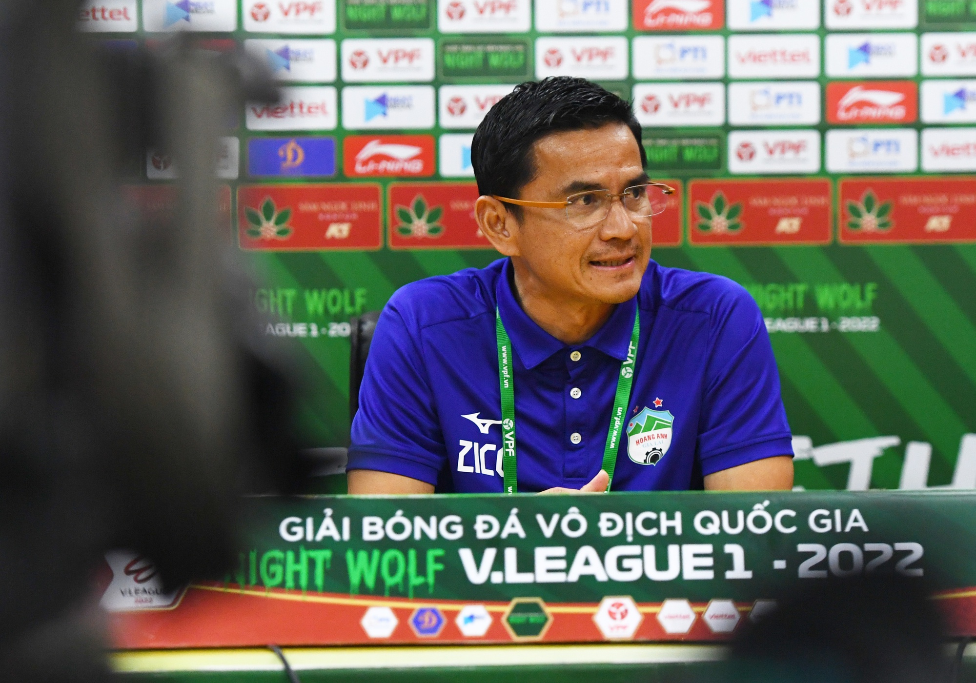 Được hỏi về đội tuyển Việt Nam, HLV Kiatisuk trả lời: 'Biết đâu một ngày tôi sẽ suy nghĩ' - Ảnh 1.