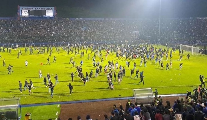Bạo loạn Indonesia là thảm kịch tồi tệ thứ hai lịch sử bóng đá - Ảnh 1.