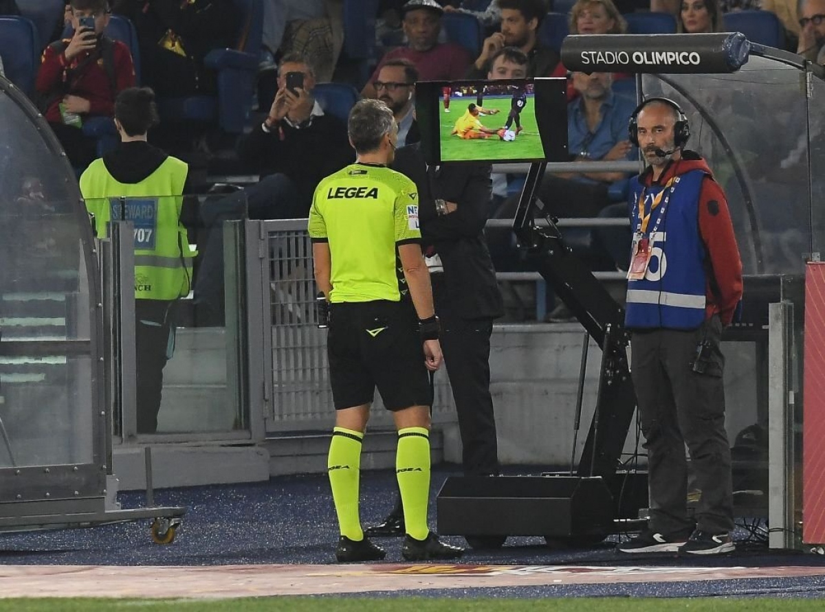 Gieo sầu cho thầy trò Jose Mourinho, Napoli giữ vững ngôi đầu Serie A - Ảnh 4.