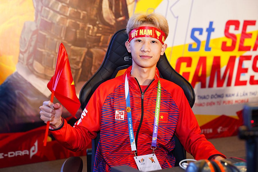 Điểm danh những nam tuyển thủ Esports Việt Nam đã tài năng, đẹp trai lại... độc thân - Ảnh 3.