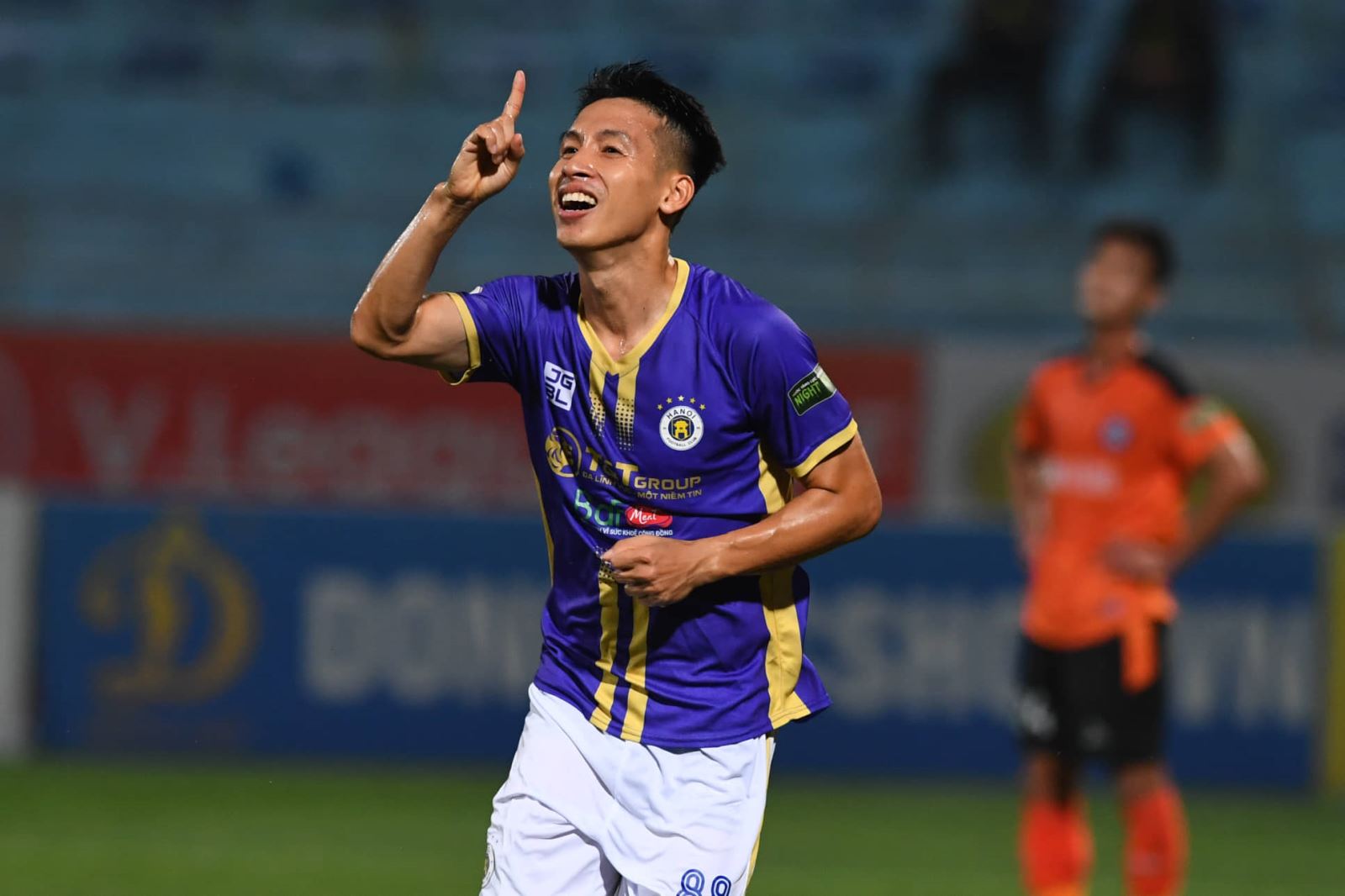 Bầu Hiển động viên, hô quyết tâm cùng cầu thủ Đà Nẵng sau trận thua Hà Nội FC - Ảnh 7.
