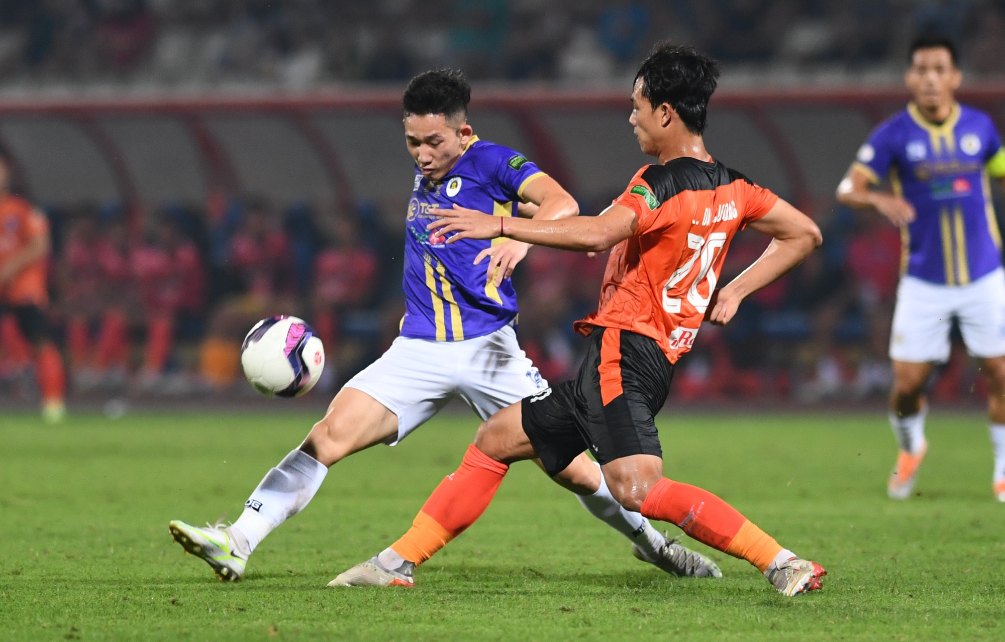 Lý do cảm động sao trẻ Hà Nội FC chạy nửa vòng sân để ăn mừng bàn thắng - Ảnh 9.