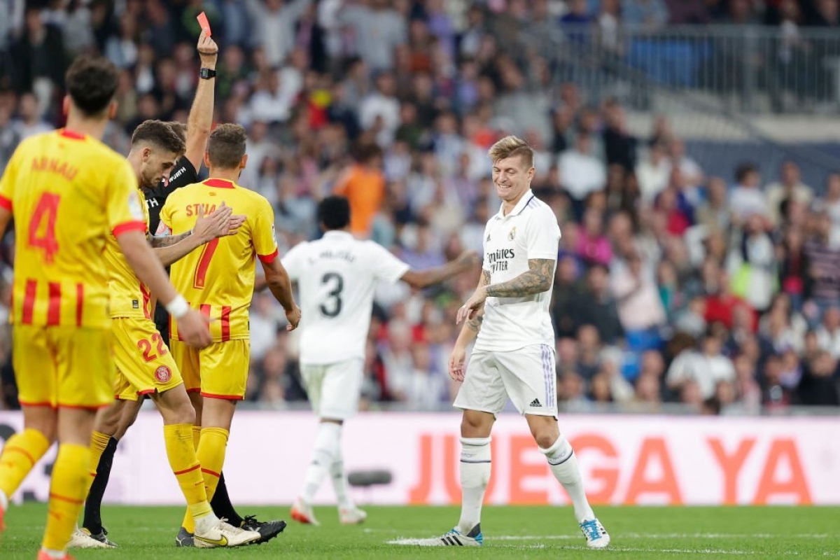 Mất điểm vì VAR, Real Madrid bị Barca rút ngắn khoảng cách ở La Liga - Ảnh 10.