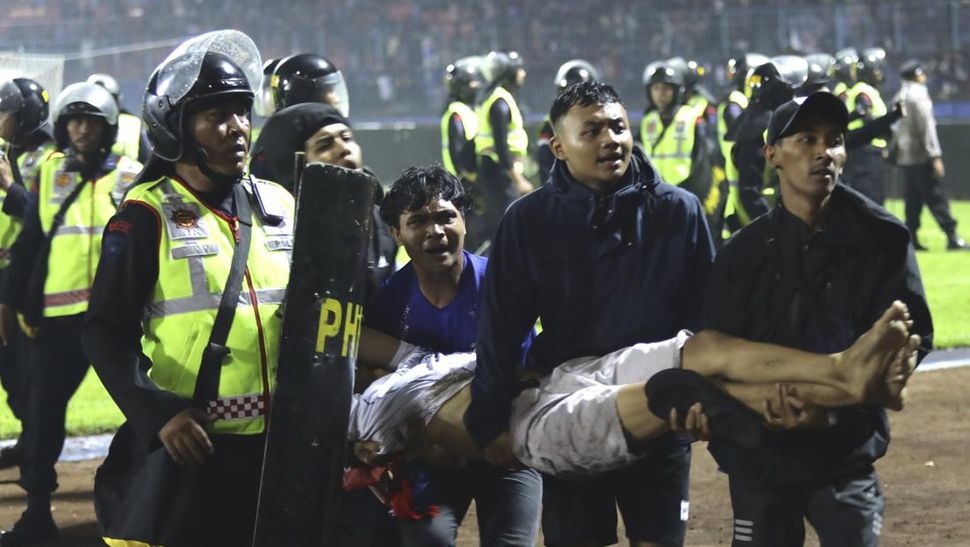 Vòng loại U17 châu Á tại Indonesia bị cấm khán giả sau vụ bạo loạn - Ảnh 1.