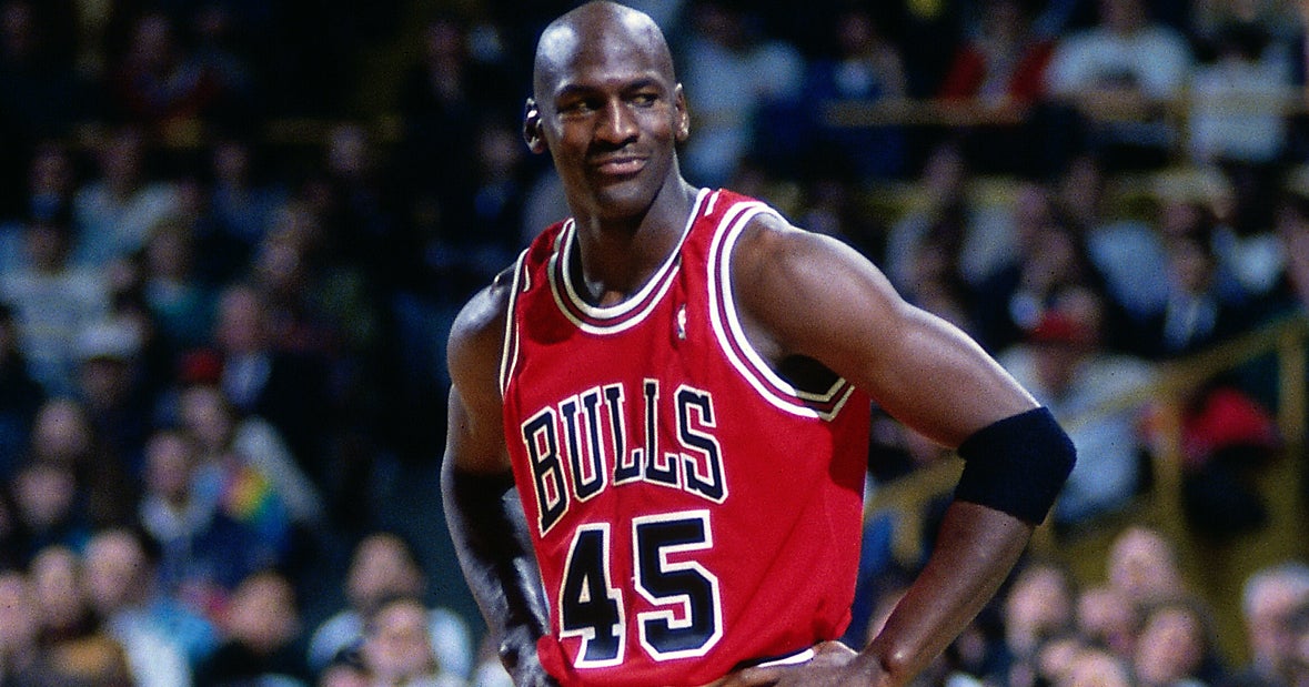 Michael Jordan từng khiến Chicago Bulls “bốc hơi” 2,5 tỷ chỉ vì chiếc áo đấu - Ảnh 3.