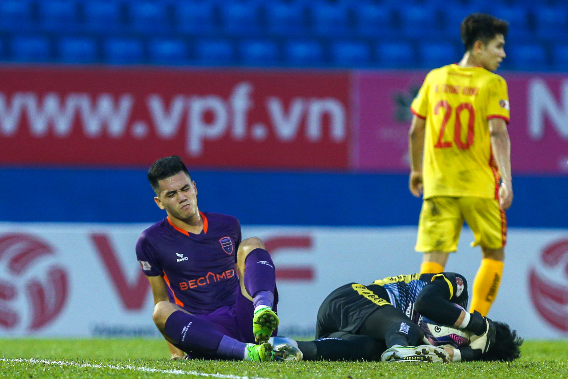 CLB Thanh Hóa: Tuyển thủ U23 Việt Nam dính chấn thương, khiến đội nhà thua trận - Ảnh 2.