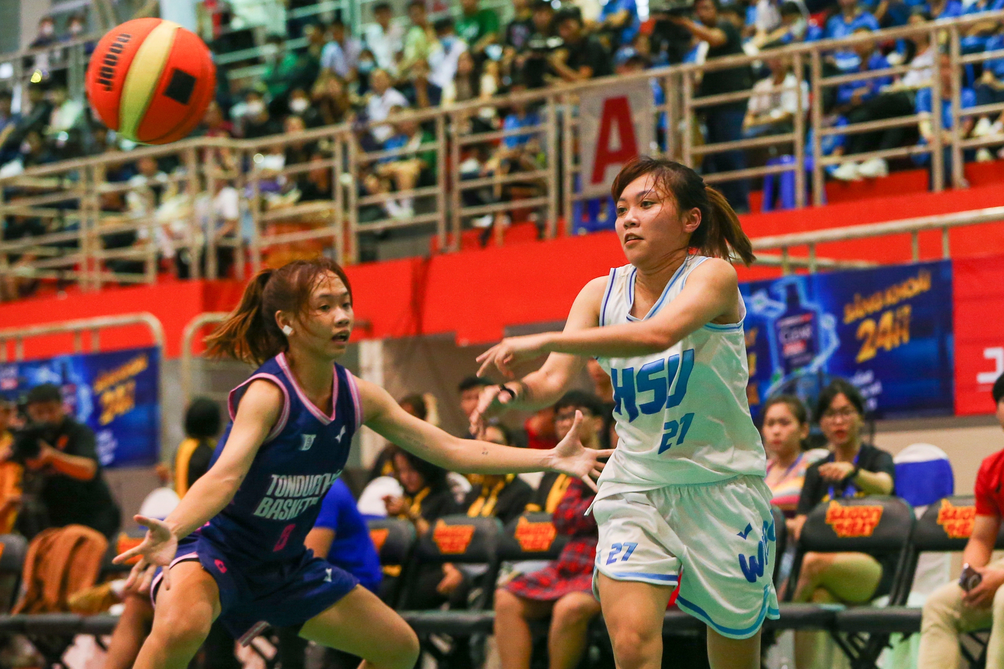 Đại học Tôn Đức Thắng và Rmit lần lượt lên ngôi ở nội dung nữ, nam tại giải bóng rổ sinh viên toàn quốc 2022 - Ảnh 1.