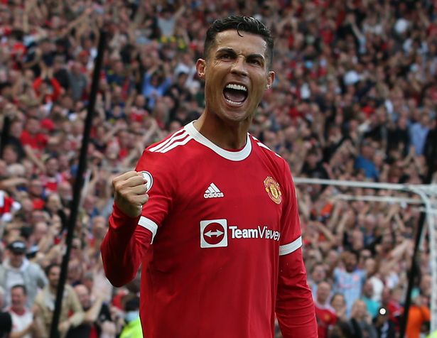 Hành trình của Ronaldo ở MU: Từ người hùng đến kẻ phản diện - Ảnh 1.